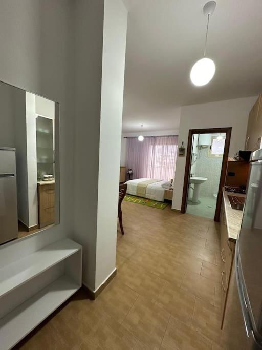 Studio Of Shpresa Vlorë Exteriör bild
